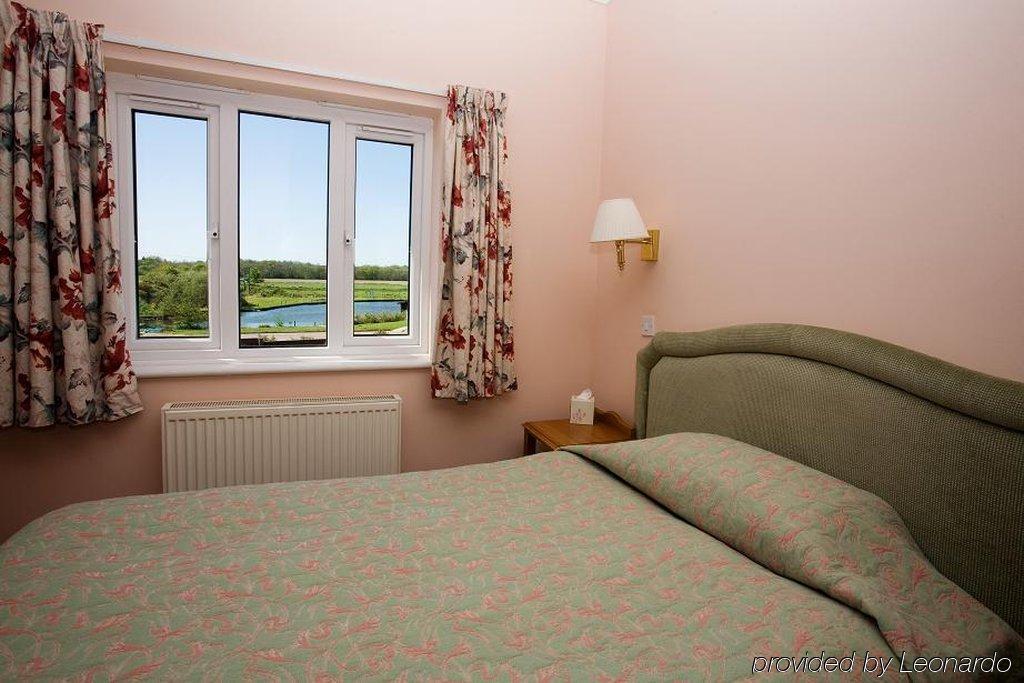 ستالهام Wayford Bridge Inn Hotel الغرفة الصورة