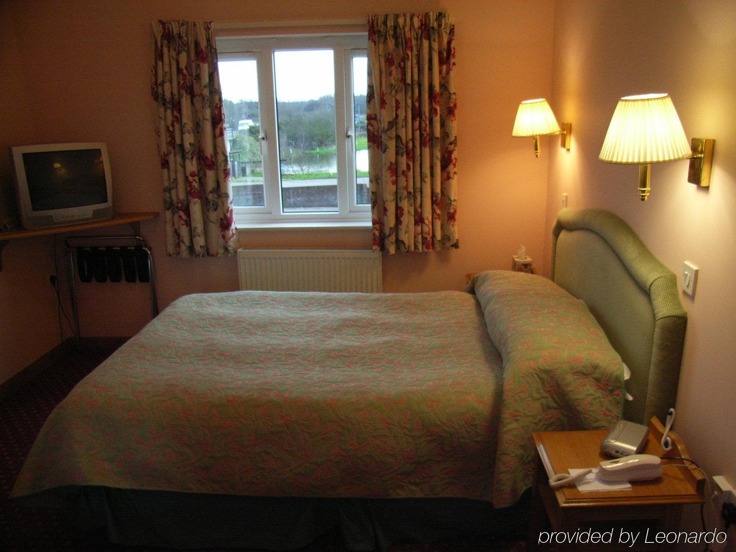 ستالهام Wayford Bridge Inn Hotel الغرفة الصورة